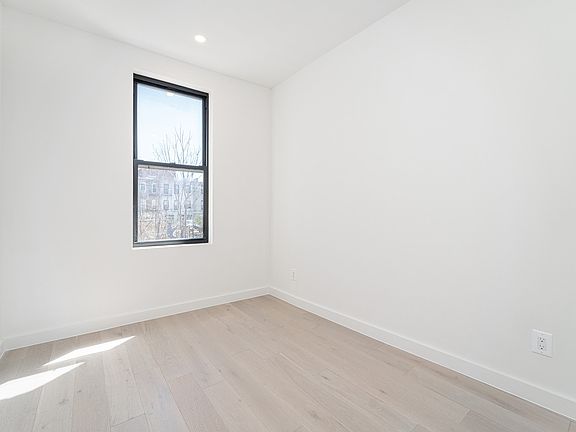 2nd image of 35-21 Crescent St #3C
