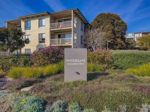 4 Commodore Dr Unit 429, Emeryville, CA 94608