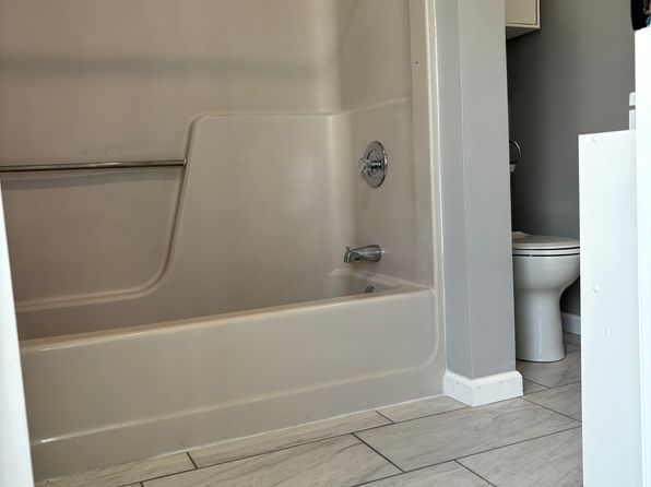 4 Golfview Rd