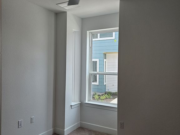 5th image of 4120 Margarita St