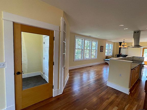 5th image of 182 Humbug Rd