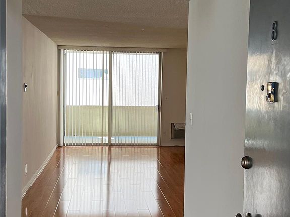 4th image of 1835 S Bentley Ave APT 8