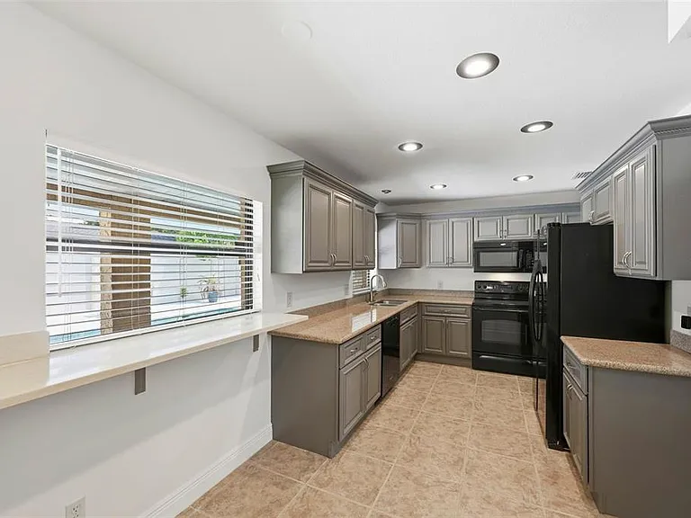 3707 Pelican Ln — Photo 14