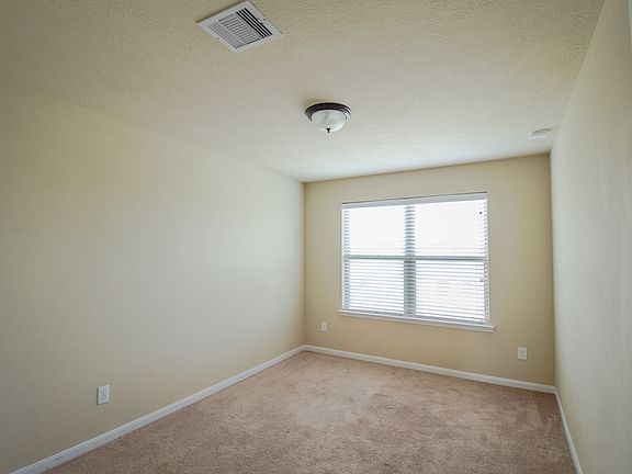 5th image of 950 Blanchard Hill Ln