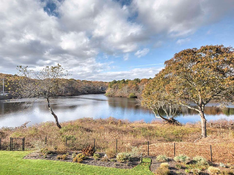 1st image of 20 Beaver Lake Ct