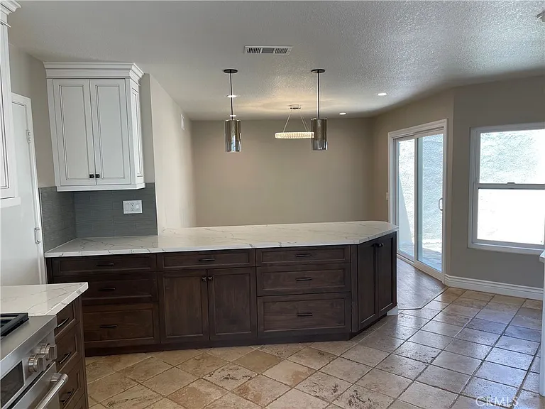 609 W Palm Dr — Photo 6