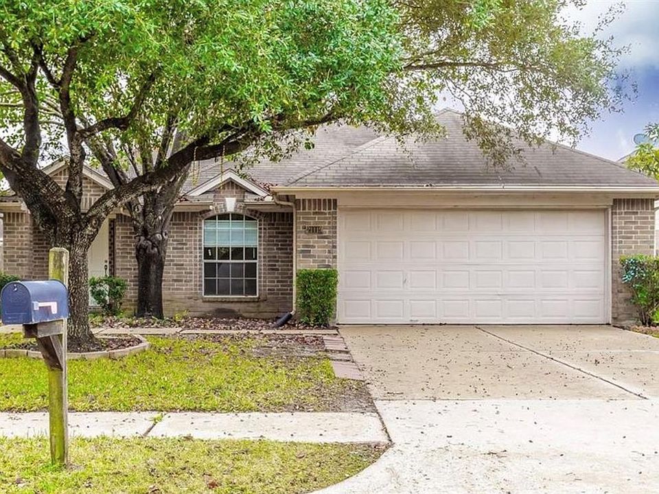 1st image of 21119 Royal Villa Dr