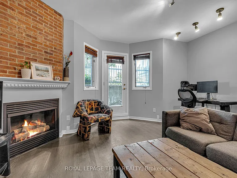 513 King Edward Ave #1 — Photo 12