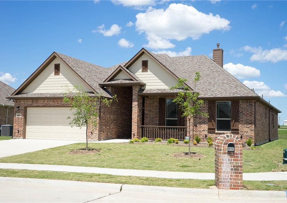 1st image of 906 Saint Matthew Cir