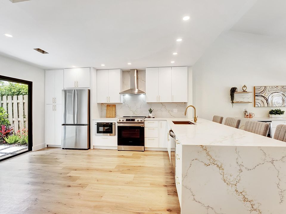 1st image of 1085 NW 20th Avenue