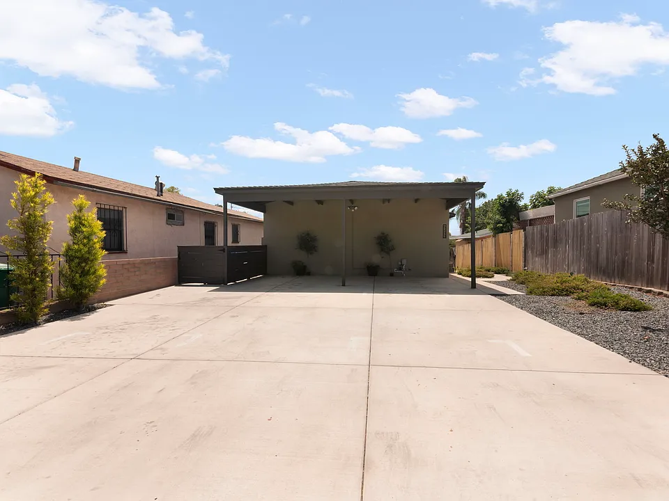 4233 Pepper Dr