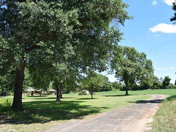 3rd image of 700 County Road 3347