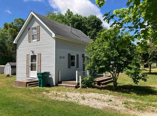 210 Sherman St, Gladwin, MI 48624