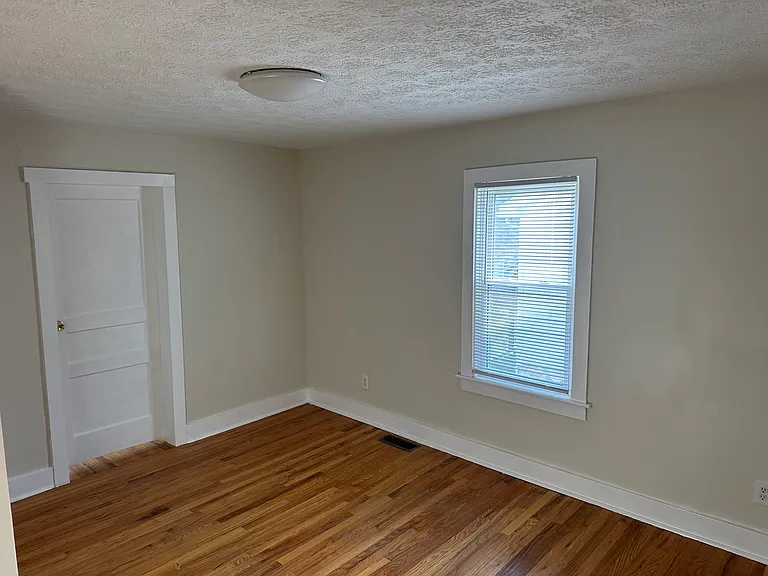 1512 Smallhouse Rd — Photo 6
