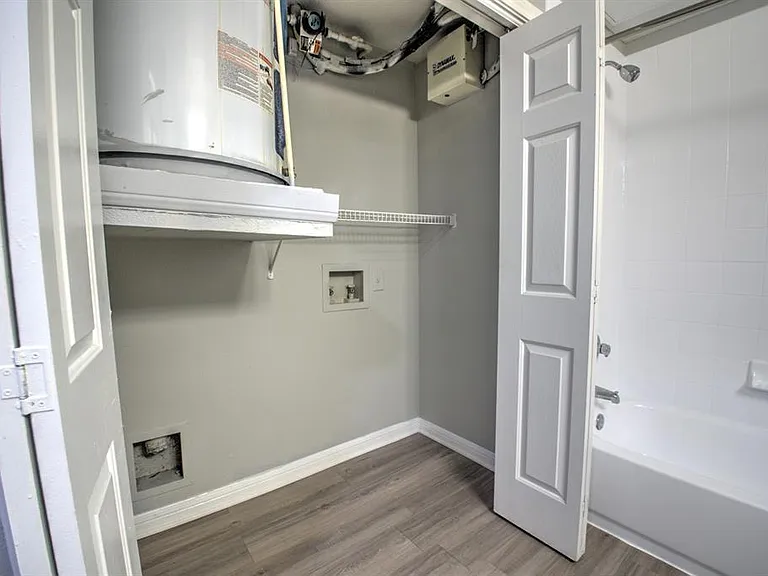 2320 Gracy Farms Ln #1323 — Photo 14