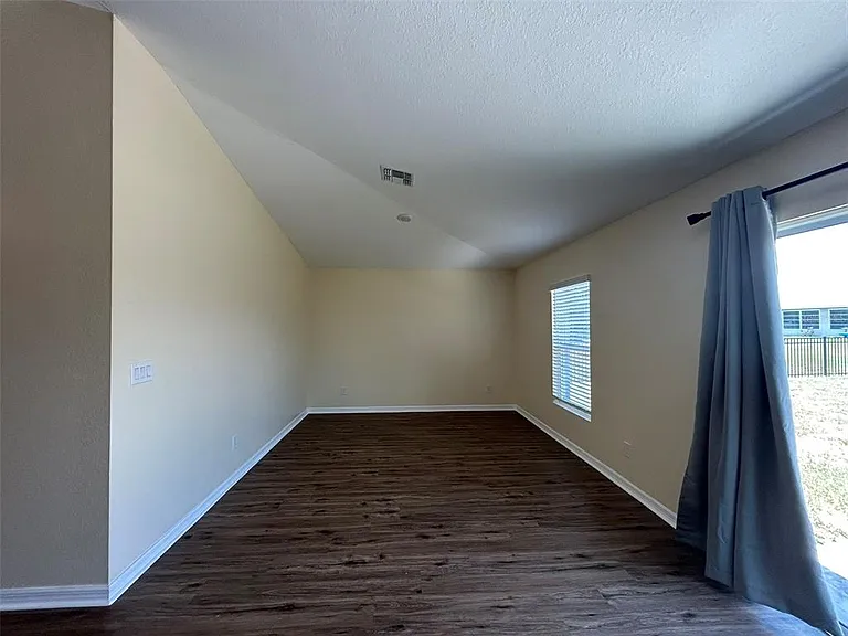 22480 La Guardia Ave — Photo 10