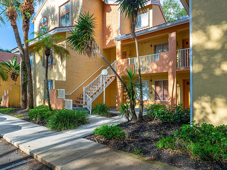 1041 Coral Club Dr #1041 — Photo 26