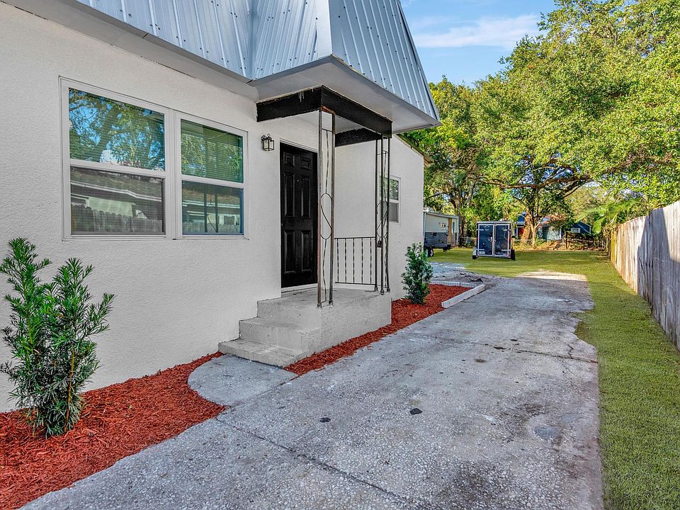 1st image of 610 Woodlawn St #2