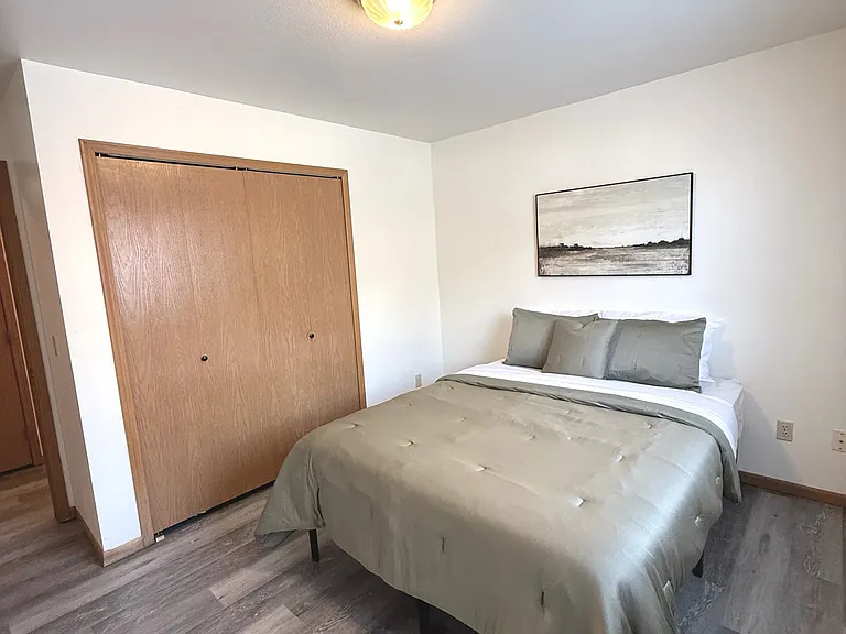1512 Lake Elmo Dr #2 — Photo 15