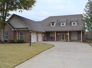 104 Cypress Creek Dr, Florence, AL 35633