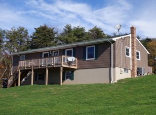 211 W Dividing Ridge Rd, Prosperity, PA 15329