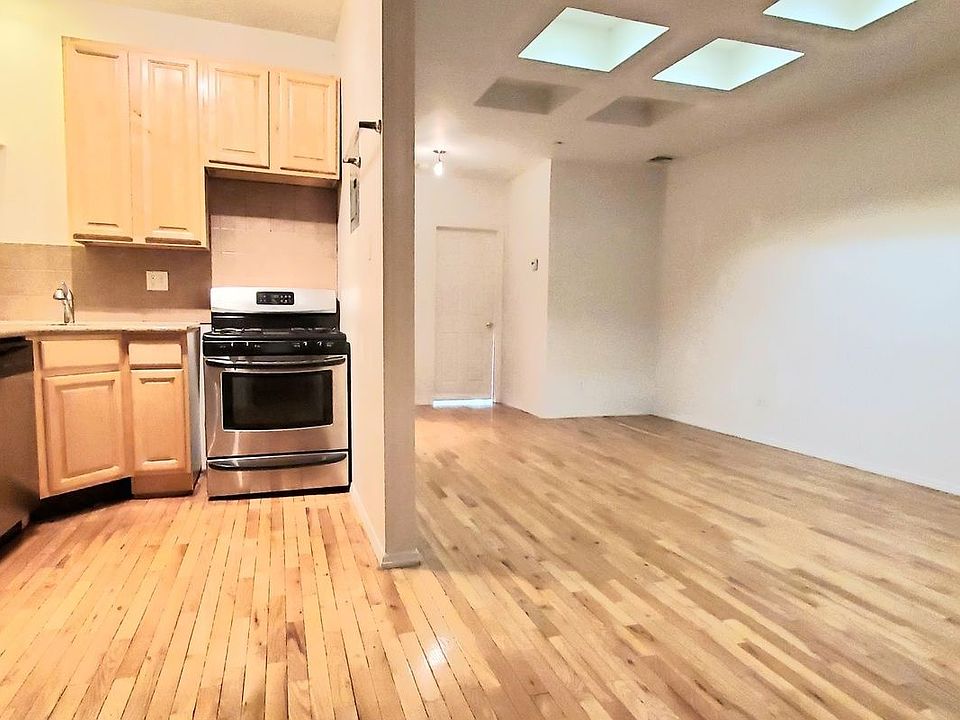 1st image of 782 Prospect Pl #2RR