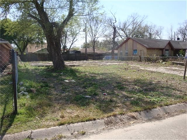1st image of 16938 Woodburn Dr