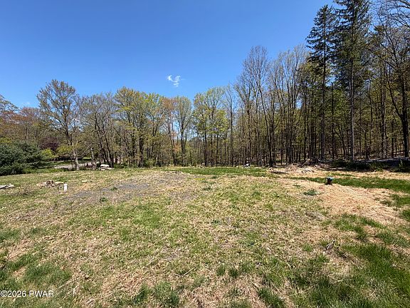 2nd image of 162 Log And Twig Rd