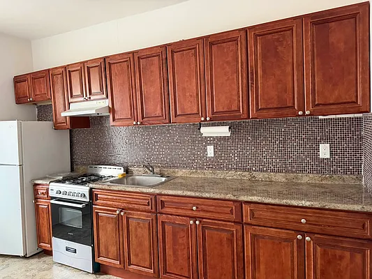 Kitchen, photo 1