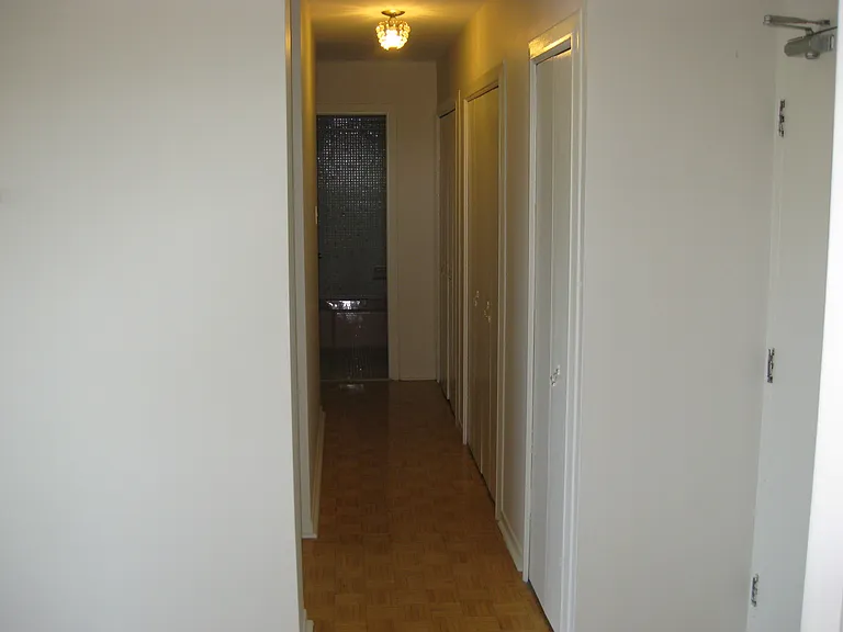 27 Henderson Ave — Photo 19