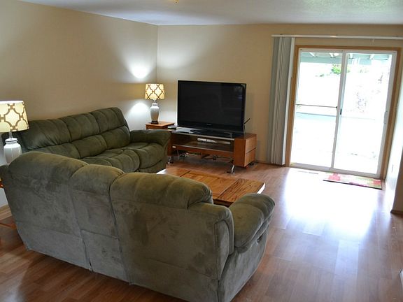 2nd image of 7618 NE 159th Ave