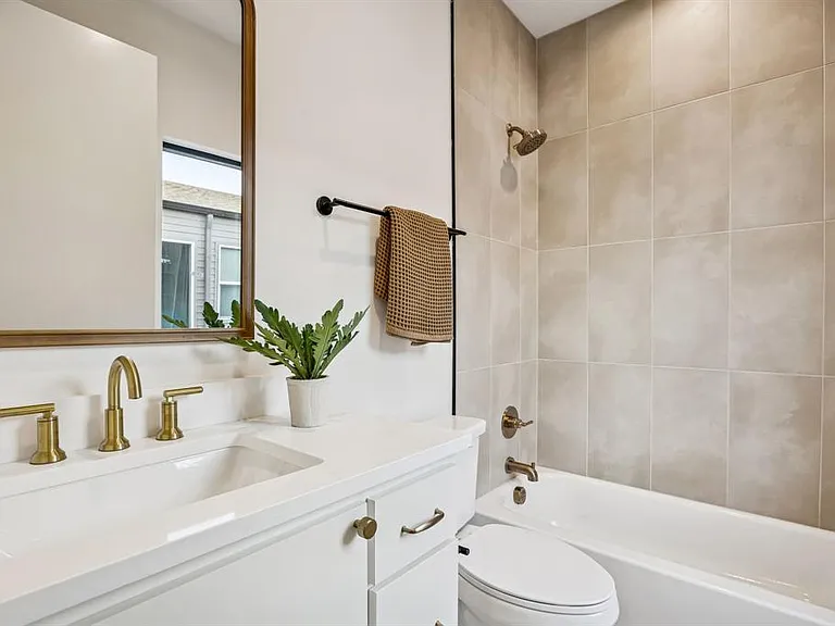 2147 Mail Ave #105 — Photo 16
