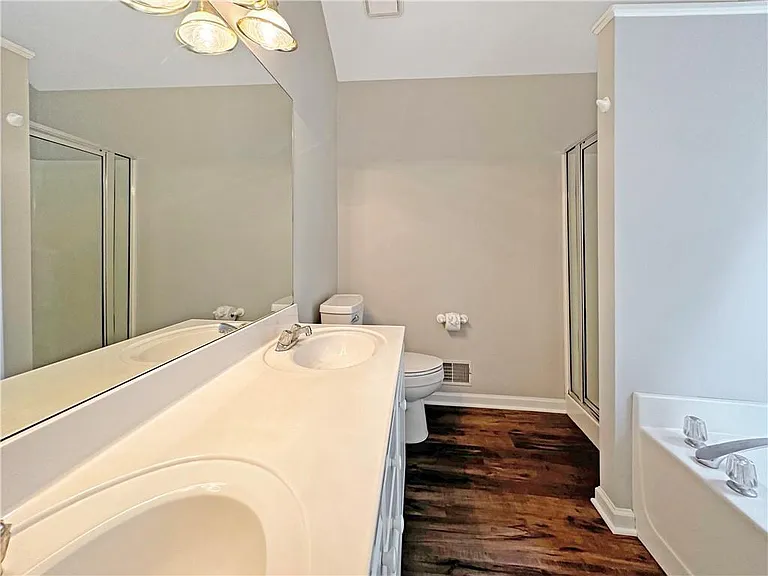 5885 Sarah Orr Ln — Photo 14