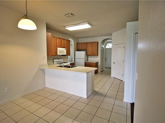 3rd image of 18414 Meadow Blossom Ln