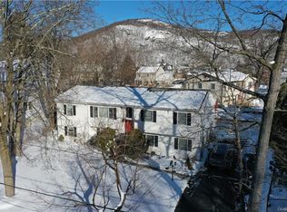 18 Lake Ave, Hillburn, NY 10931