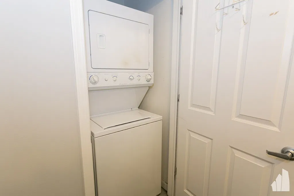 3 bed, $3,895 — Photo 1