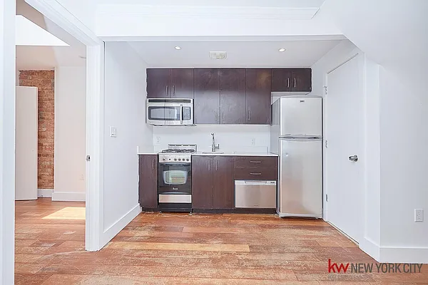 Rented by Keller Williams NYC | media 16