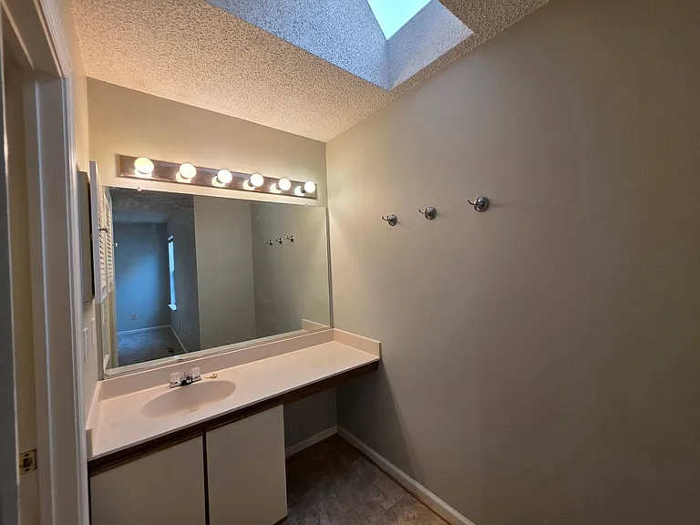 814 Gable Way — Photo 24