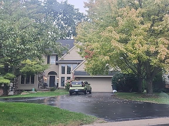 3rd image of 2655 Elizabeth Ln