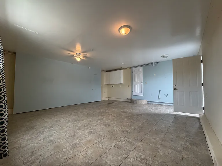 9750 Saint George St — Photo 20