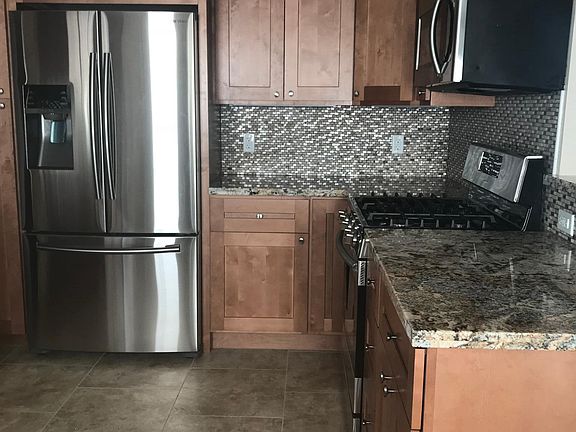 Stocked UP Kitchen: Fridge, Stove, Oven, Microwave & DW 