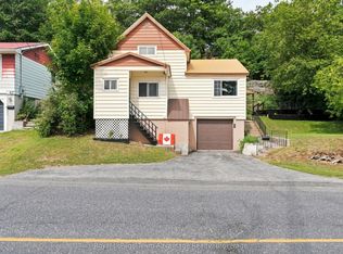 65 Isabella St, Parry Sound, ON P2A 1M5