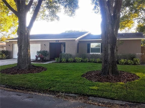 3rd image of 144 Essex Dr