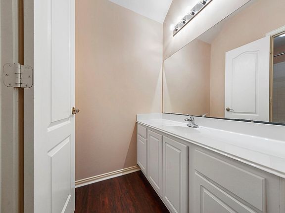 4th image of 4122 Royal Plantation Ln