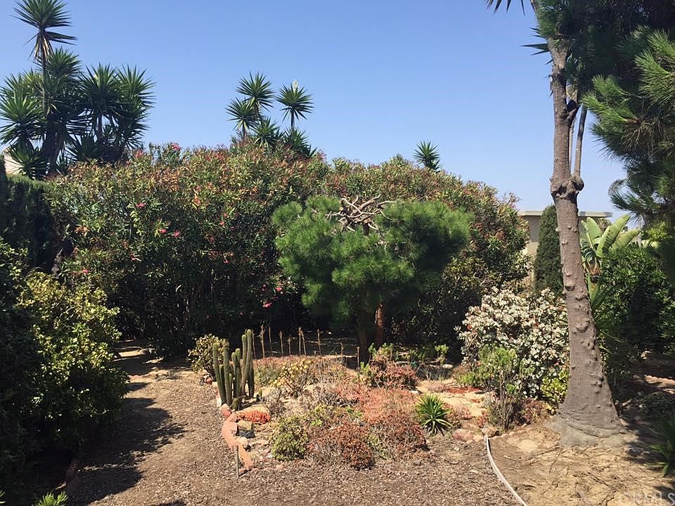 1st image of 414 Sierra Vista Dr