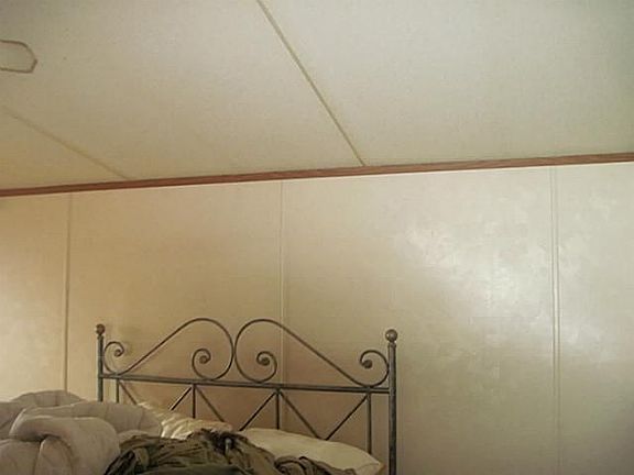 3rd image of 1131 Summerville Dr