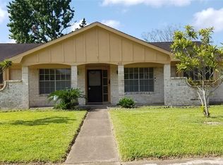 9115 Sharpview Dr, Houston, TX 77036