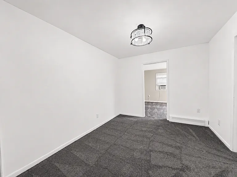 4201 Martha Ln — Photo 8