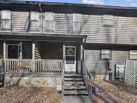 3rd image of 655 Riverside Dr