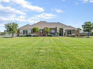 4911 Landon Ln, Cove, TX 77523
